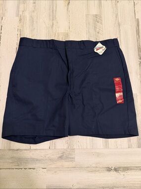 NWT. Dickies Men’s Navy Flat-Front Work Shorts. 48
